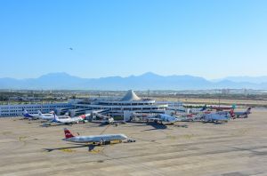 Antalya Airport Terminal 2.jpg